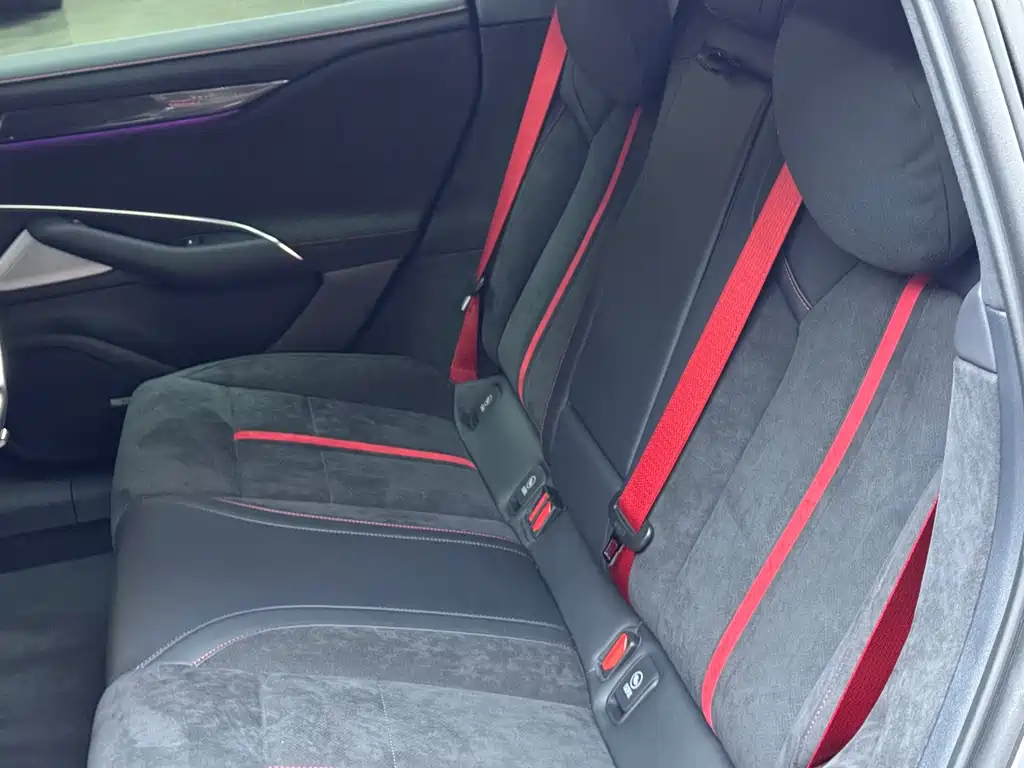 XIAOMI CAR XIAOMI SU7 ULTRA