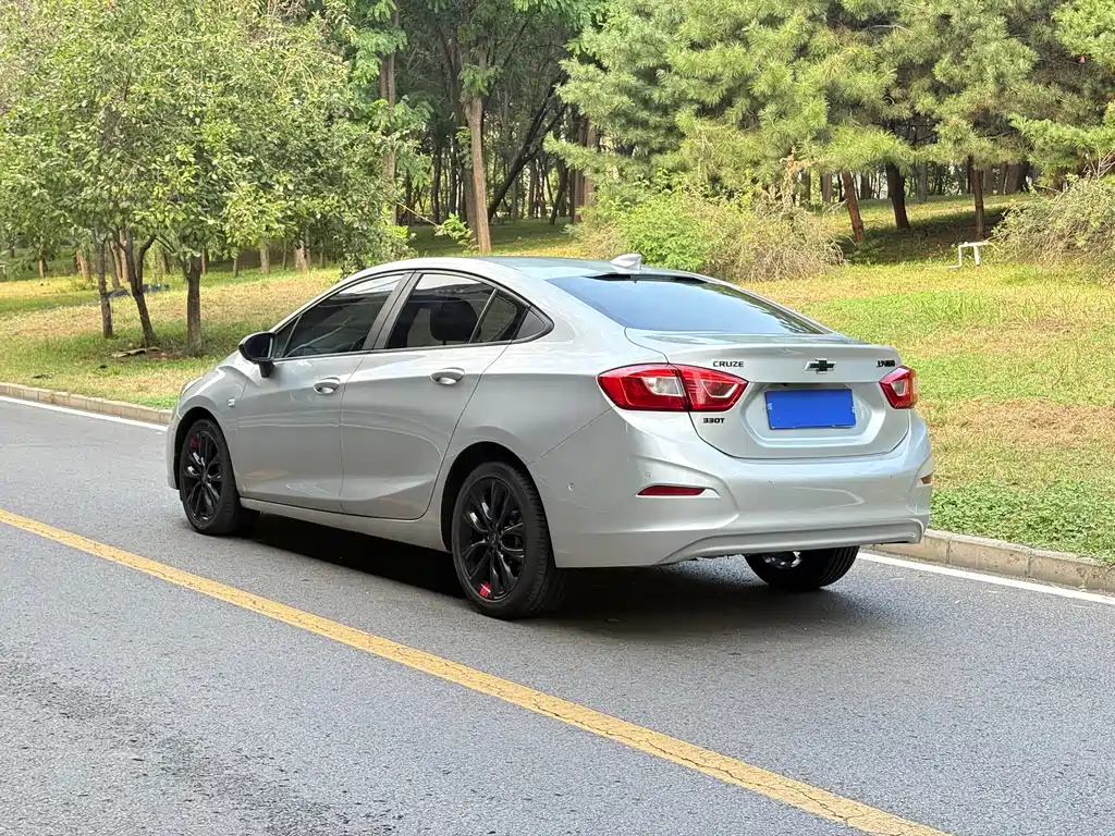 Chevrolet Cruze — миниатюра 3