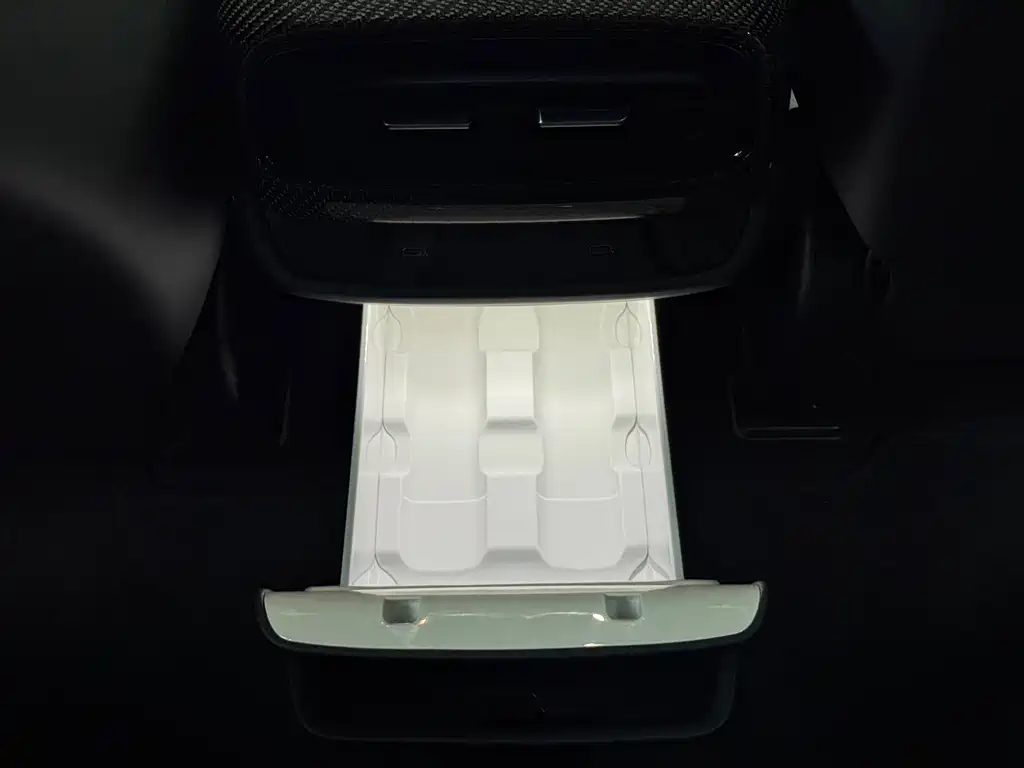 XIAOMI CAR XIAOMI SU7 ULTRA