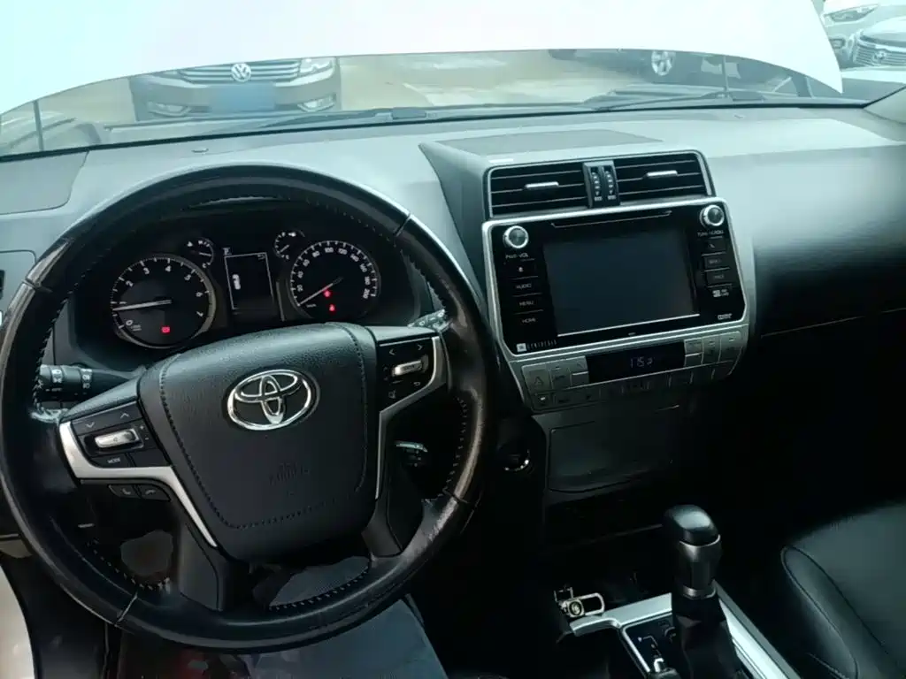 Toyota Prado — миниатюра 10