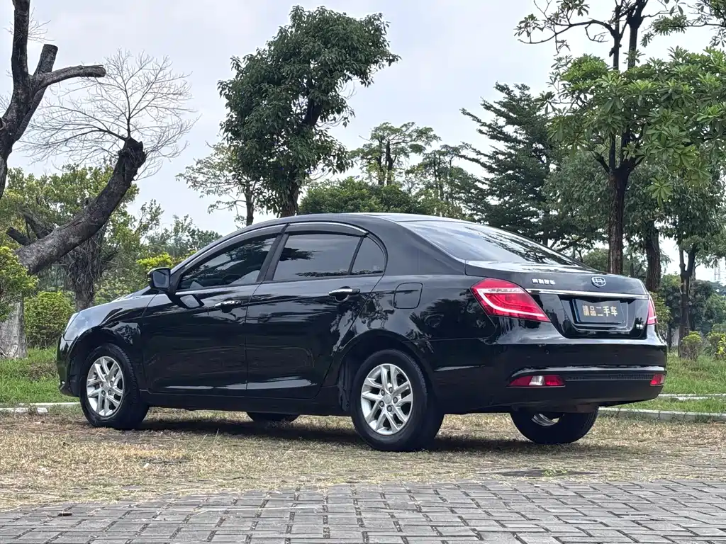 Geely Emgrand — миниатюра 7