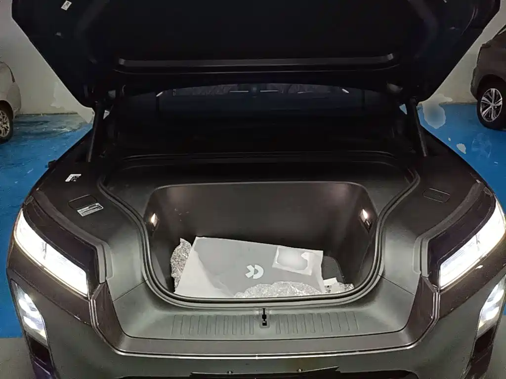 NIO ES8 — миниатюра 20