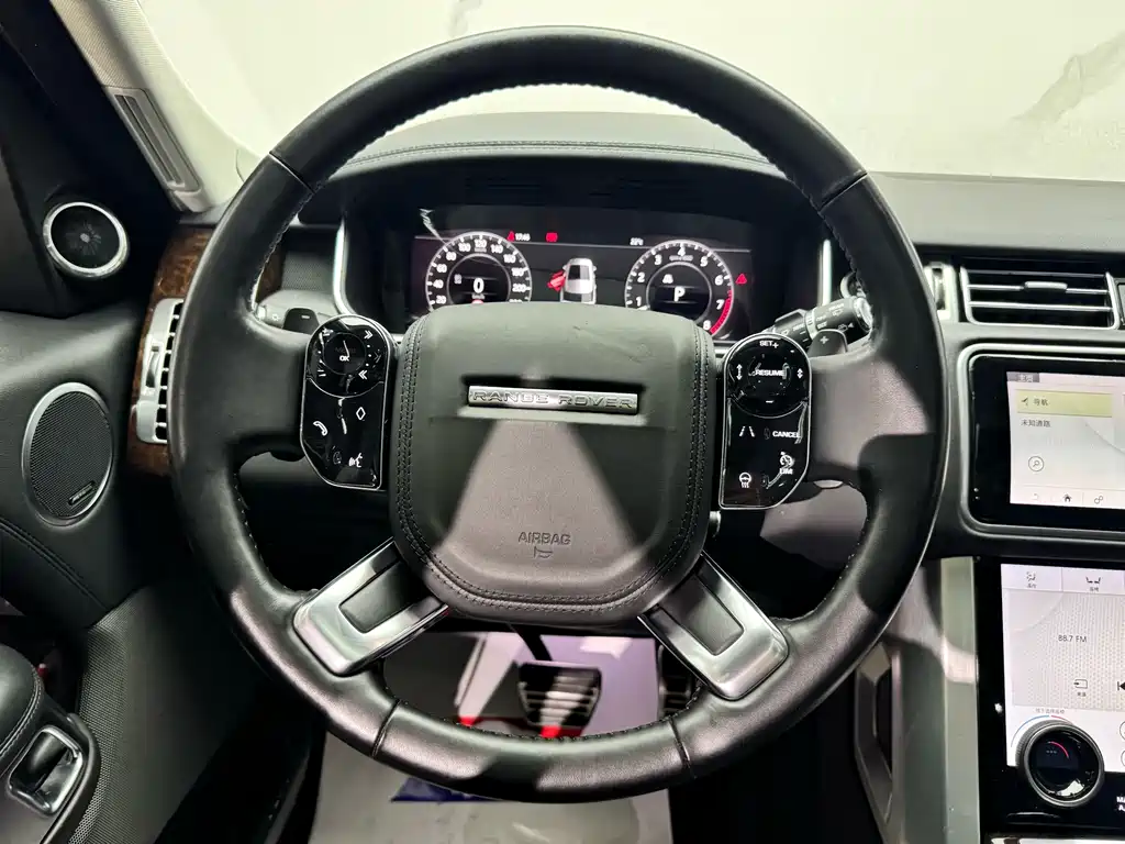 Land Rover Range Rover — миниатюра 10