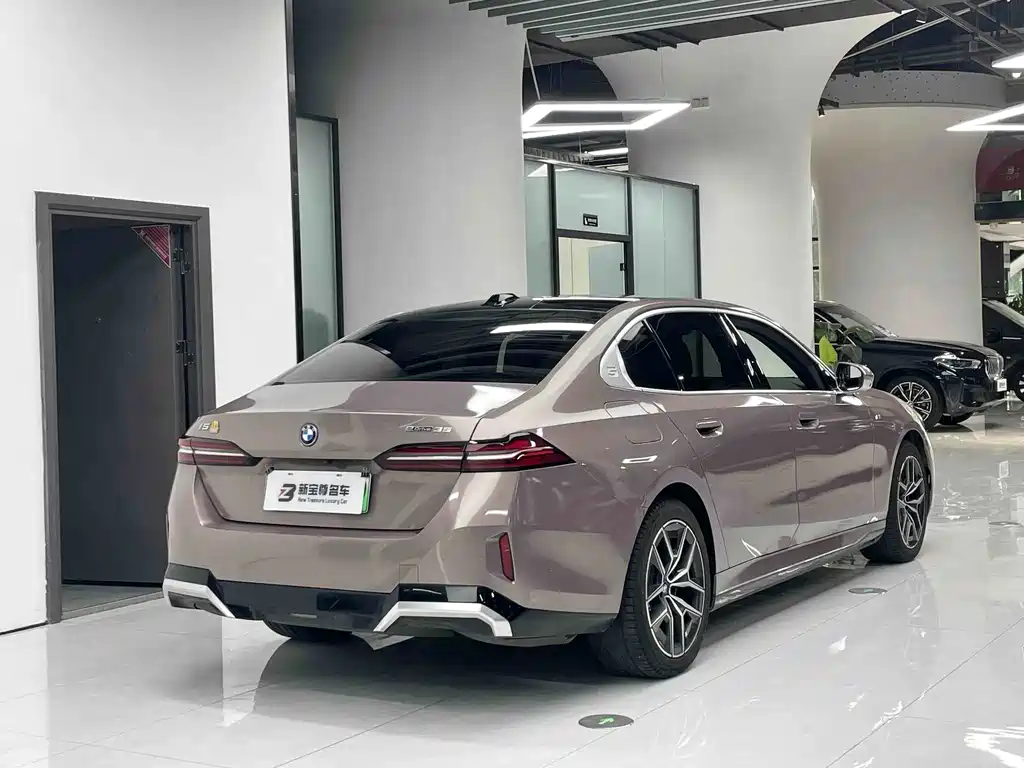 BMW i5 — миниатюра 11