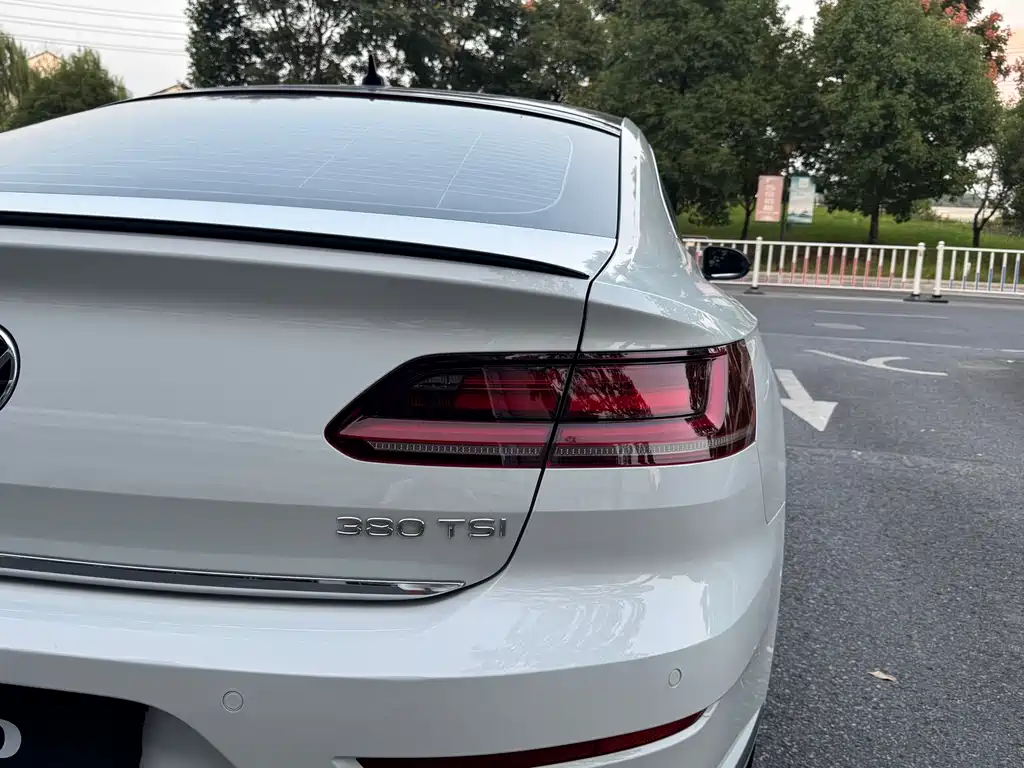 Volkswagen CC — миниатюра 8