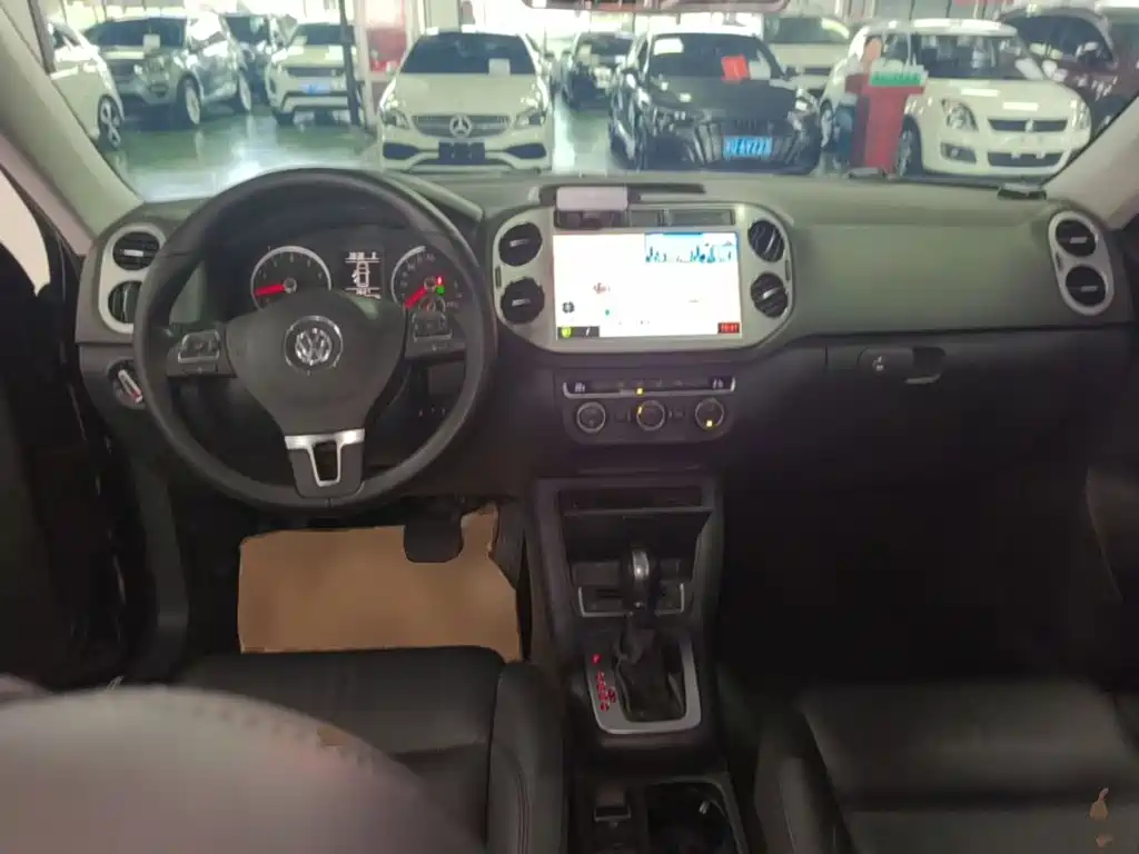 Volkswagen Tiguan — миниатюра 10