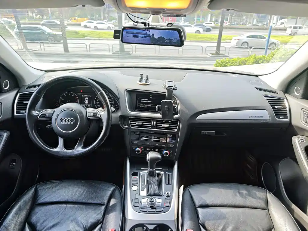 Audi Q5 (Import) — миниатюра 7