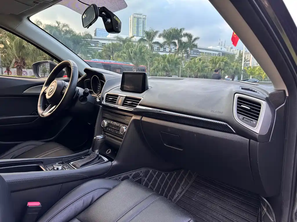 Mazda 3 Axela — миниатюра 23