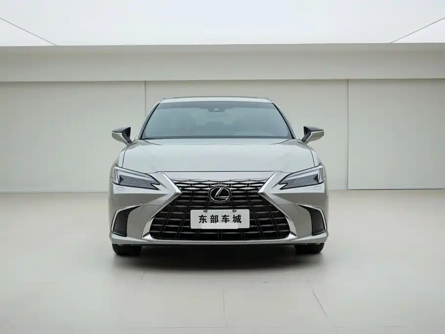 Lexus ES — миниатюра 2