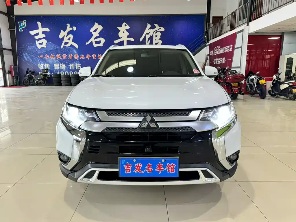 MITSUBISHI OUTLANDER