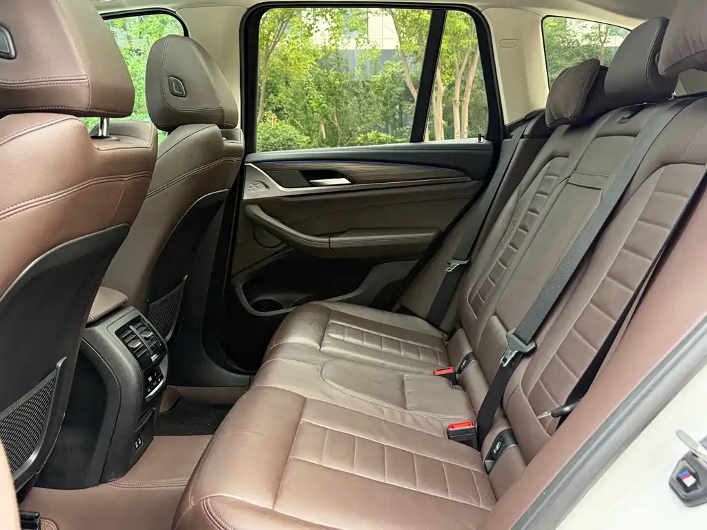 BMW X3 — миниатюра 9