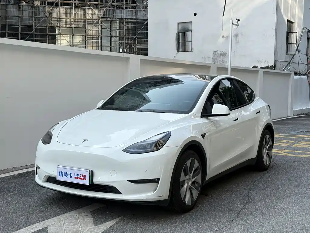 Tesla Model Y — фотографии объявления, Фото 2