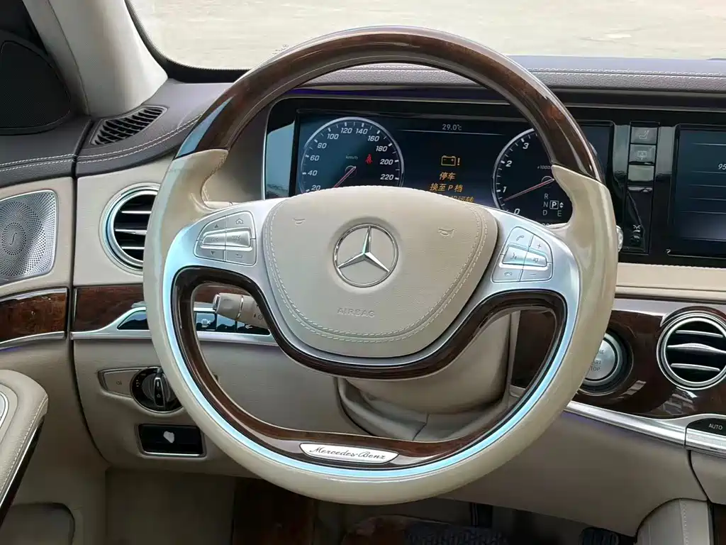 Mercedes-Benz S-Class — миниатюра 7