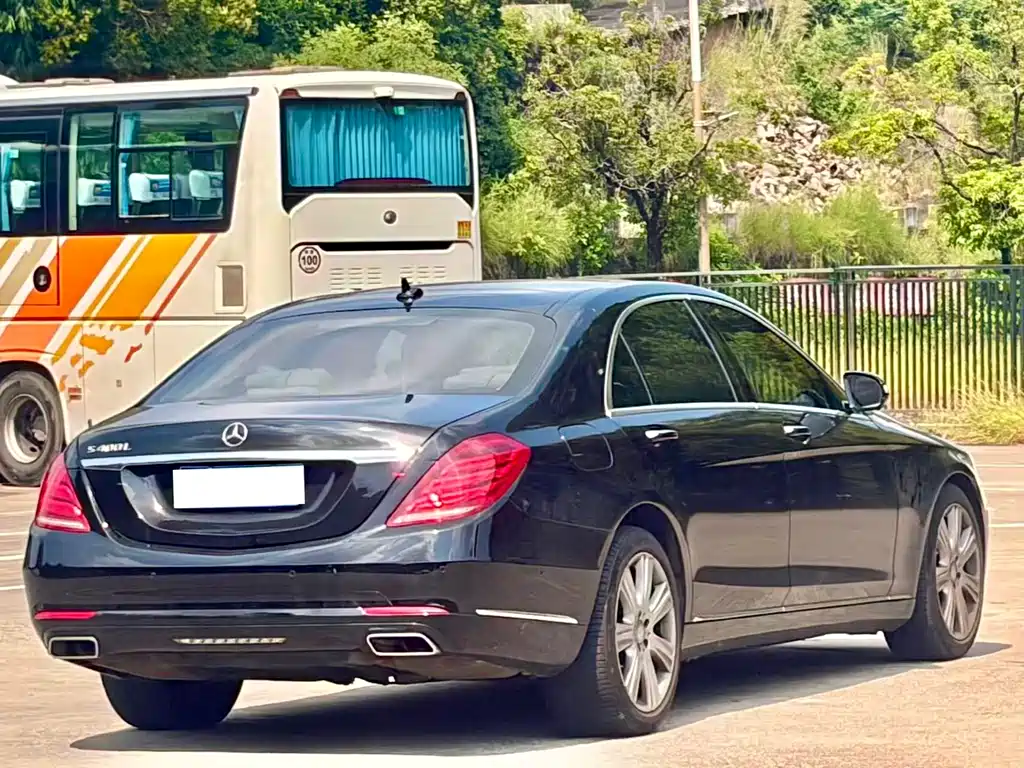 Mercedes-Benz S-Class — миниатюра 11