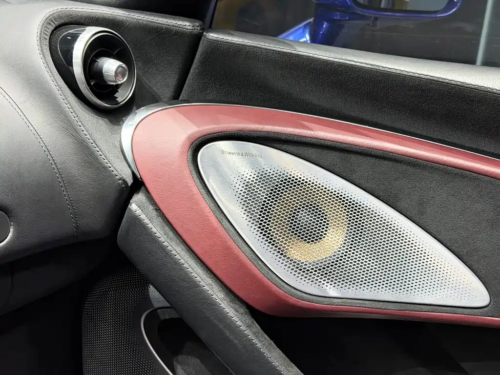McLaren GT — миниатюра 9