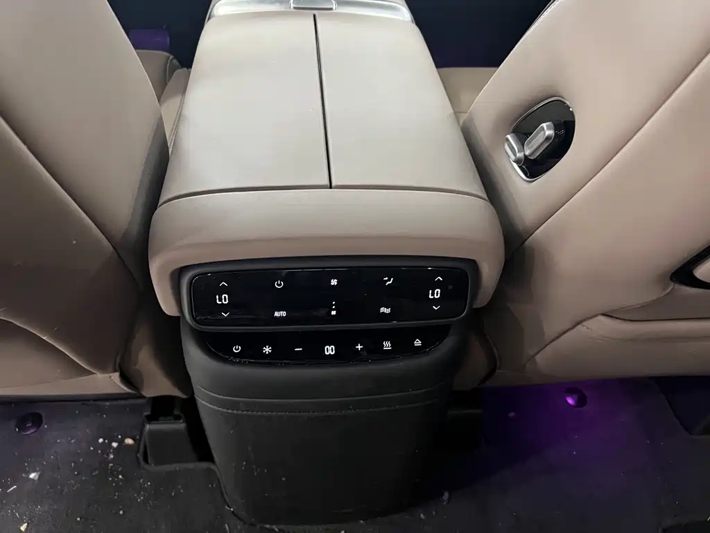 XPeng X9 — миниатюра 14