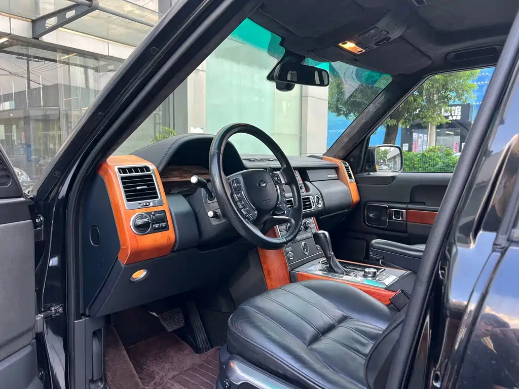 Land Rover Range Rover — миниатюра 5
