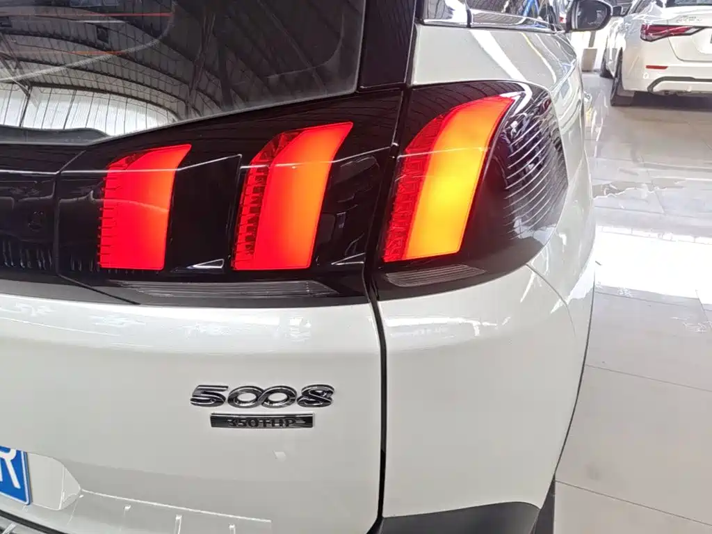 Peugeot 5008 — миниатюра 8