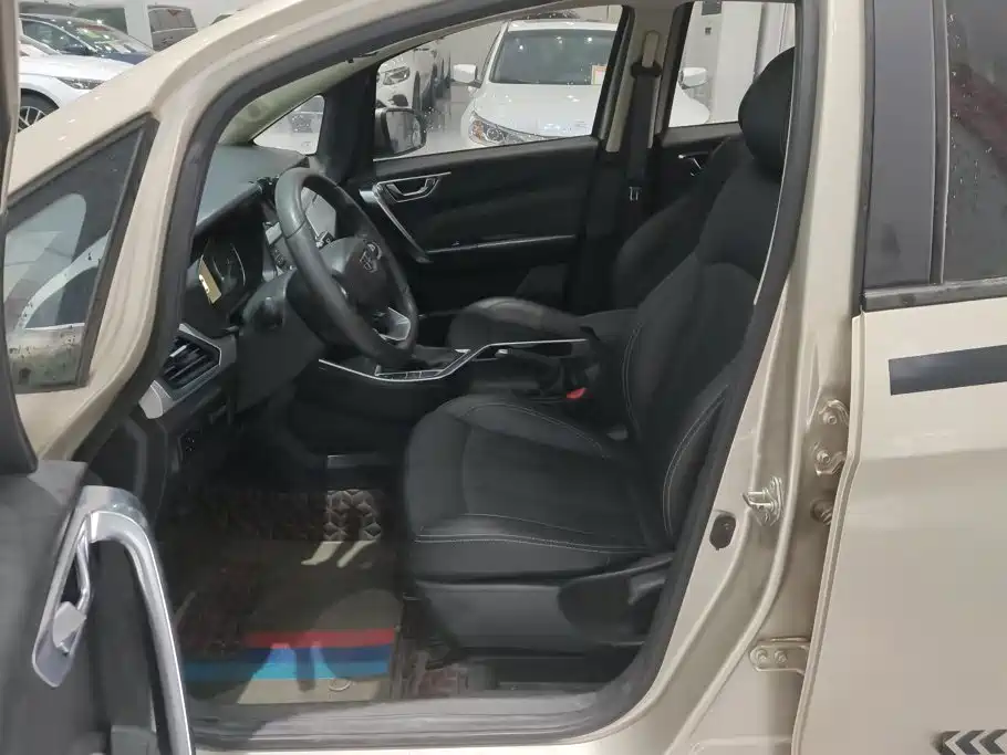 Geely Vision X3 — миниатюра 9
