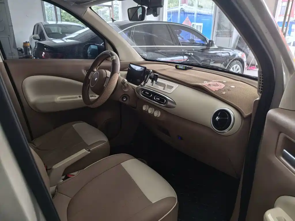 Wuling MINIEV — миниатюра 16