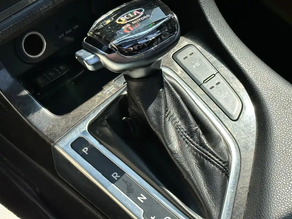 Kia K5 2.0L Auto DLX Special Edition, фото 15