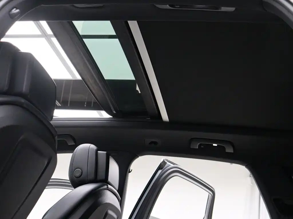 Porsche Cayenne — миниатюра 9