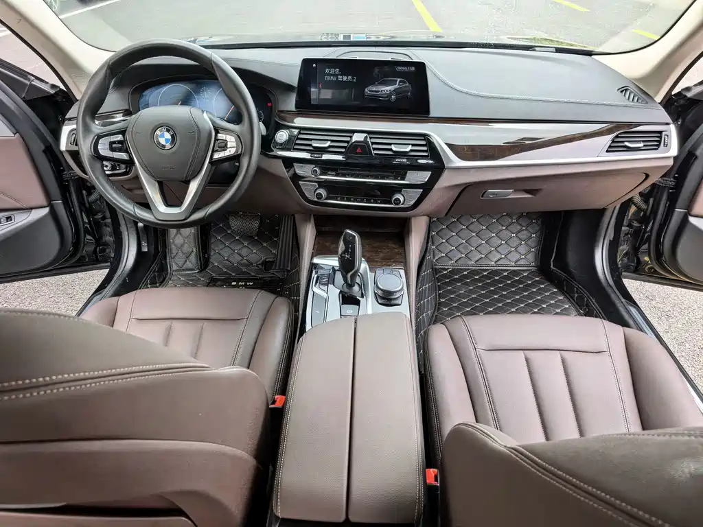 BMW 5 Series — миниатюра 18