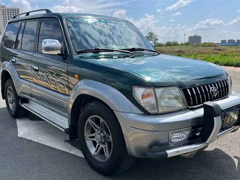 Toyota Land Cruiser Prado 2001 3.4L AT