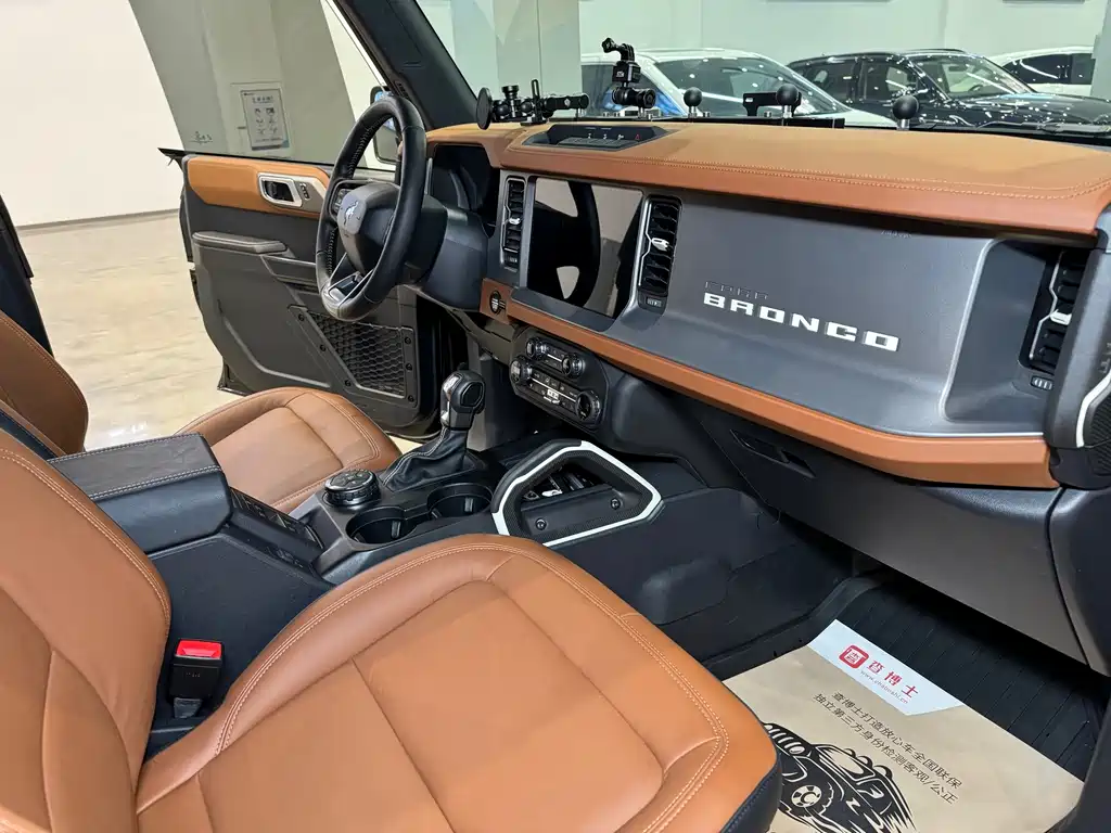 Ford Bronco — миниатюра 9