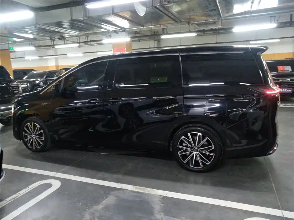 GAC TRUMPCHI E8 NEW ENERGY