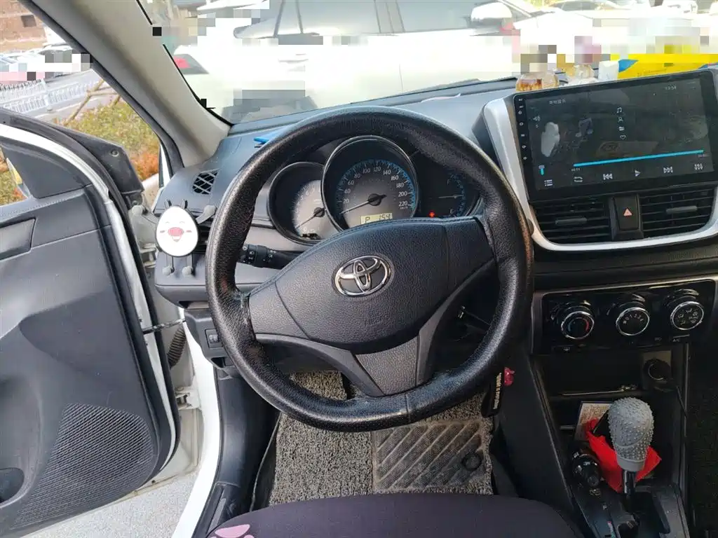 TOYOTA YARIS L ZHIXUAN