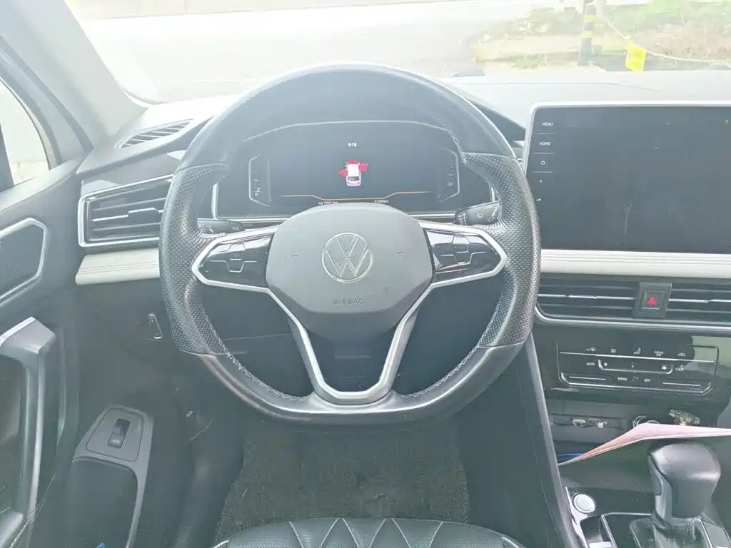 Volkswagen Tiguan L — миниатюра 11