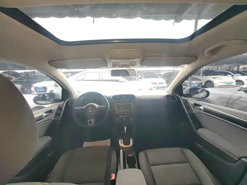 Volkswagen Golf — миниатюра 2