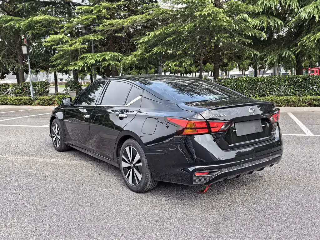Nissan Teana — миниатюра 3