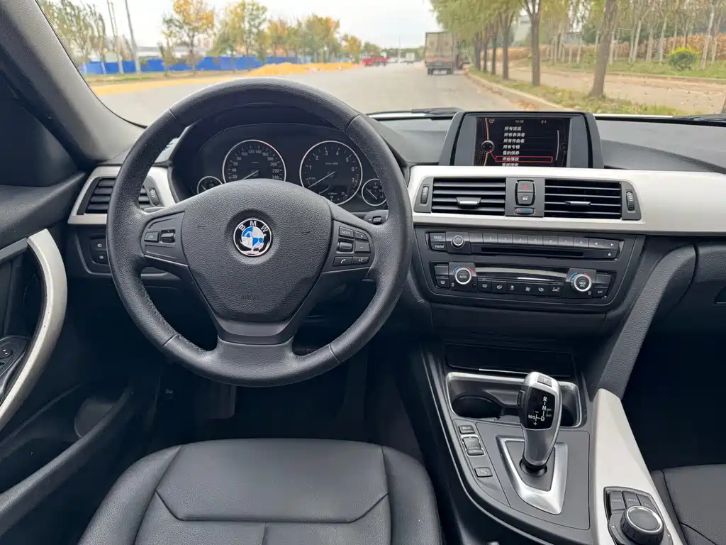 BMW 3 Series — миниатюра 18
