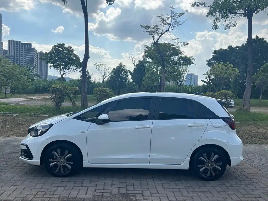 Honda Fit — миниатюра 4
