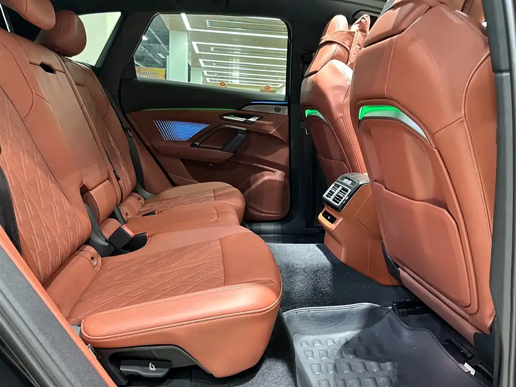 Audi Q5L — миниатюра 16