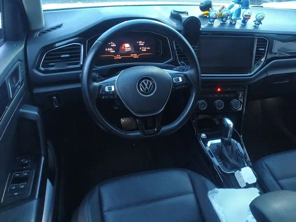 Volkswagen T-Roc — миниатюра 3