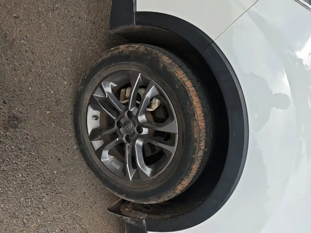 Geely Vision X3 — миниатюра 23