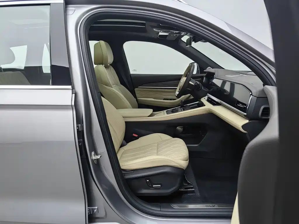Geely Xingyue L — миниатюра 23