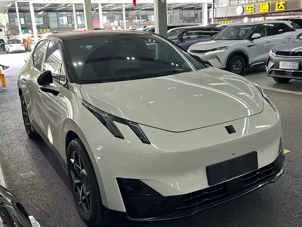 Lynk & Co 20 — миниатюра 3