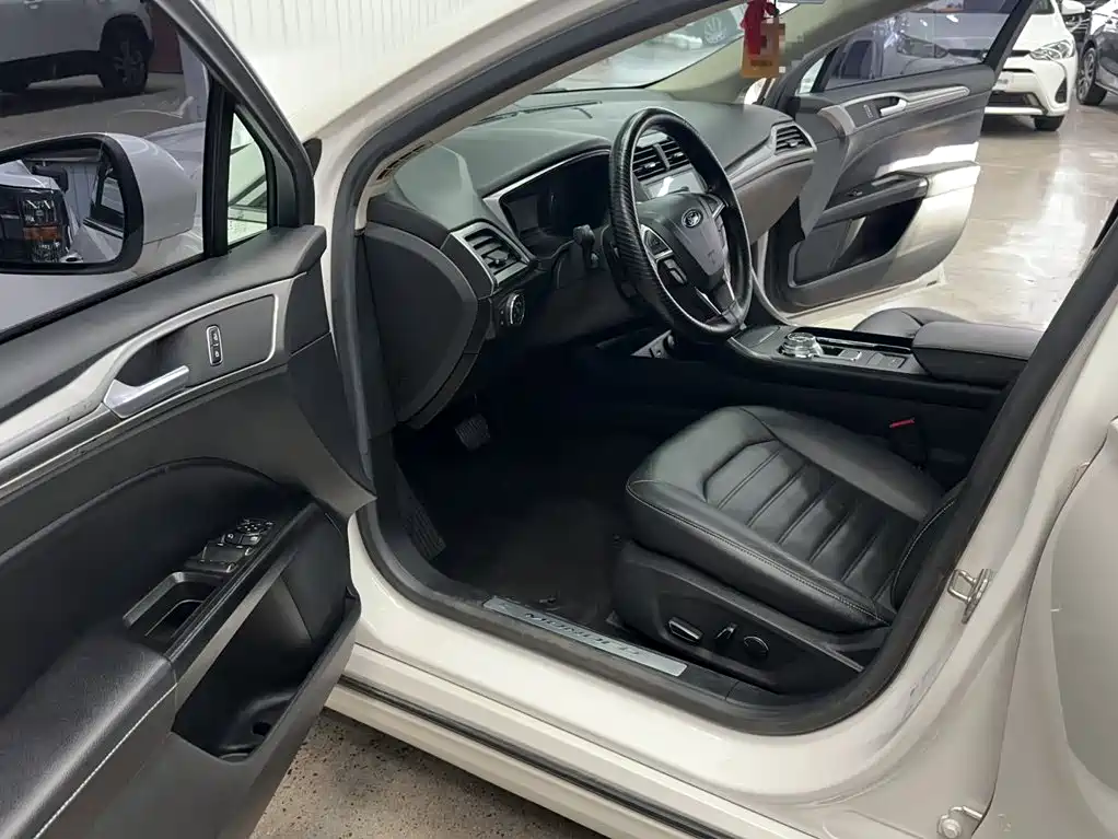 Ford Mondeo — миниатюра 16
