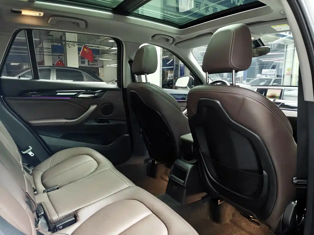BMW X1 — миниатюра 10