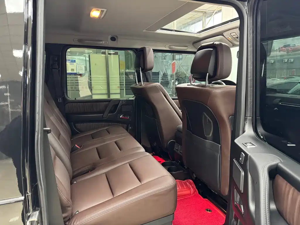 Mercedes-Benz G-Class — миниатюра 12