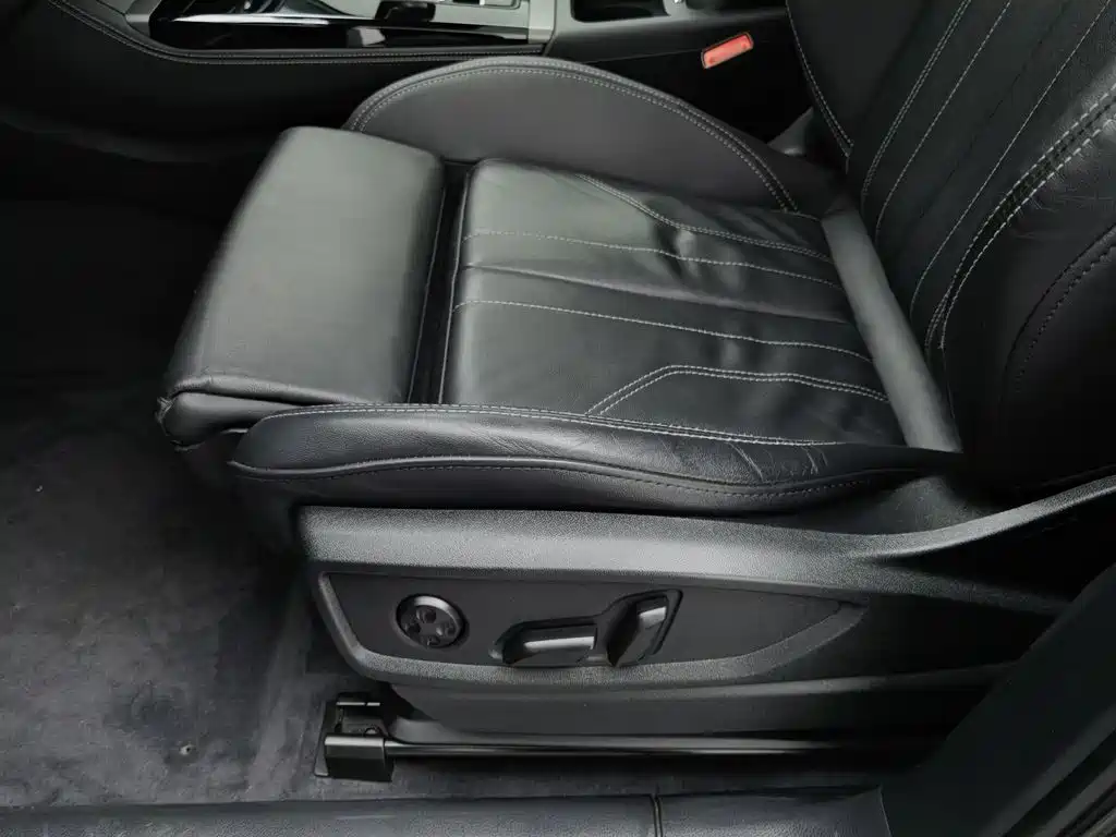 Audi Q5L — миниатюра 20
