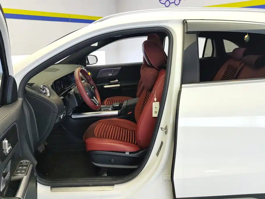 Mercedes-Benz GLA — миниатюра 9