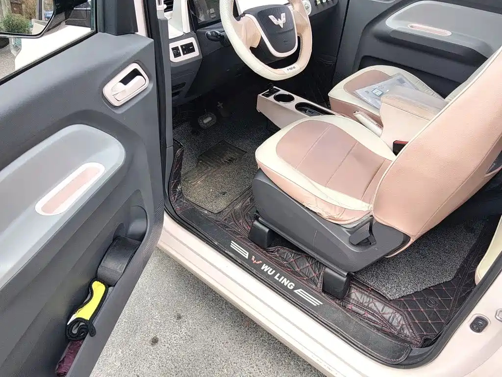 Wuling MINIEV — миниатюра 12