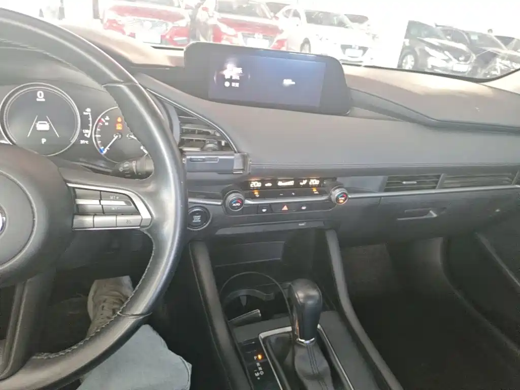 Mazda 3 Axela — миниатюра 13