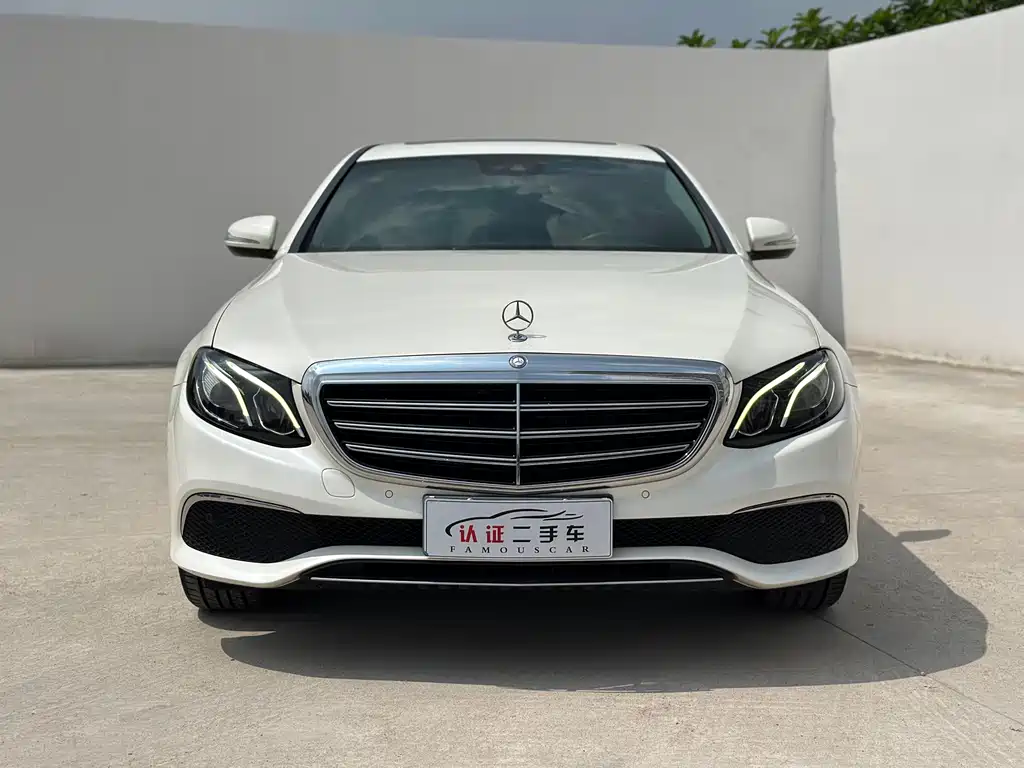 Mercedes-Benz E-Class — миниатюра 2