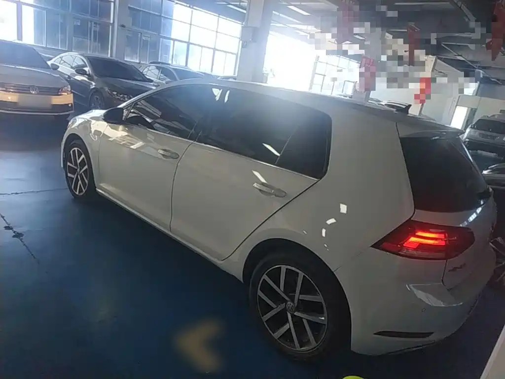 Volkswagen Golf — миниатюра 5